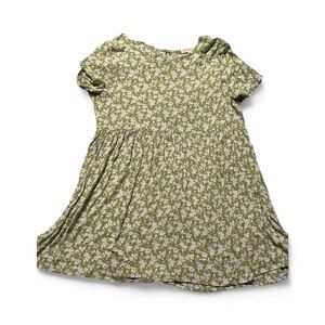 Women’s medium cute floral print shirt